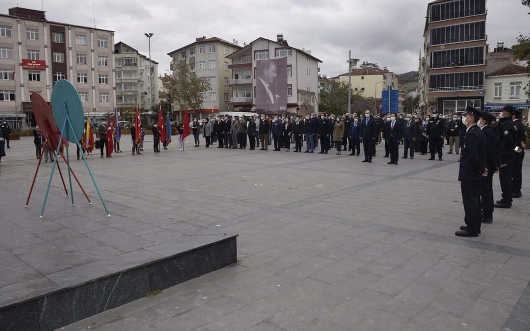 Cumhuriyetimizin Kurucusu Gazi Mustafa Kemal Atatürk’ün ebediyete intikalinin 82. yılında Yakakent’te anıldı.