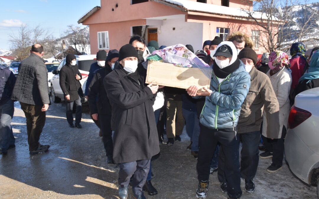 Belediye Başkanımız Hüseyin Kıyma, vefat eden Ünzile İkiz’in cenaze namazına katıldı.