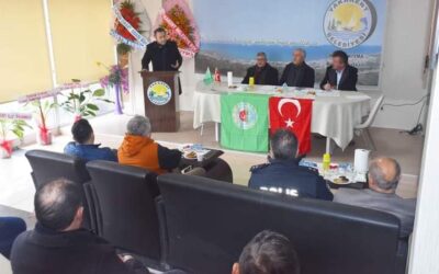 Belediye Başkanımız Hüseyin Kıyma, Yakakent ziraat odası olağan genel kuruluna katılarak yeniden oda başkanlığına seçilen Şenol Acar ‘ı kutladı.