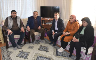 Belediye Başkanımız Hüseyin Kıyma, eşi Nezahat Kıyma ve Belediye Meclis üyemiz Muhteber Çevik, ilçemizde ağırladığımız depremzede ailelerimize geçmiş olsun ziyaretinde bulundular.