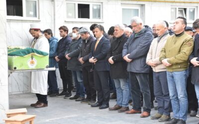 Belediye Başkanımız Hüseyin Kıyma ilçemiz halkından vefat eden Neriman Zeren’in cenaze namazına katılarak ailesine ve yakınlarına başsağlığında bulundu.